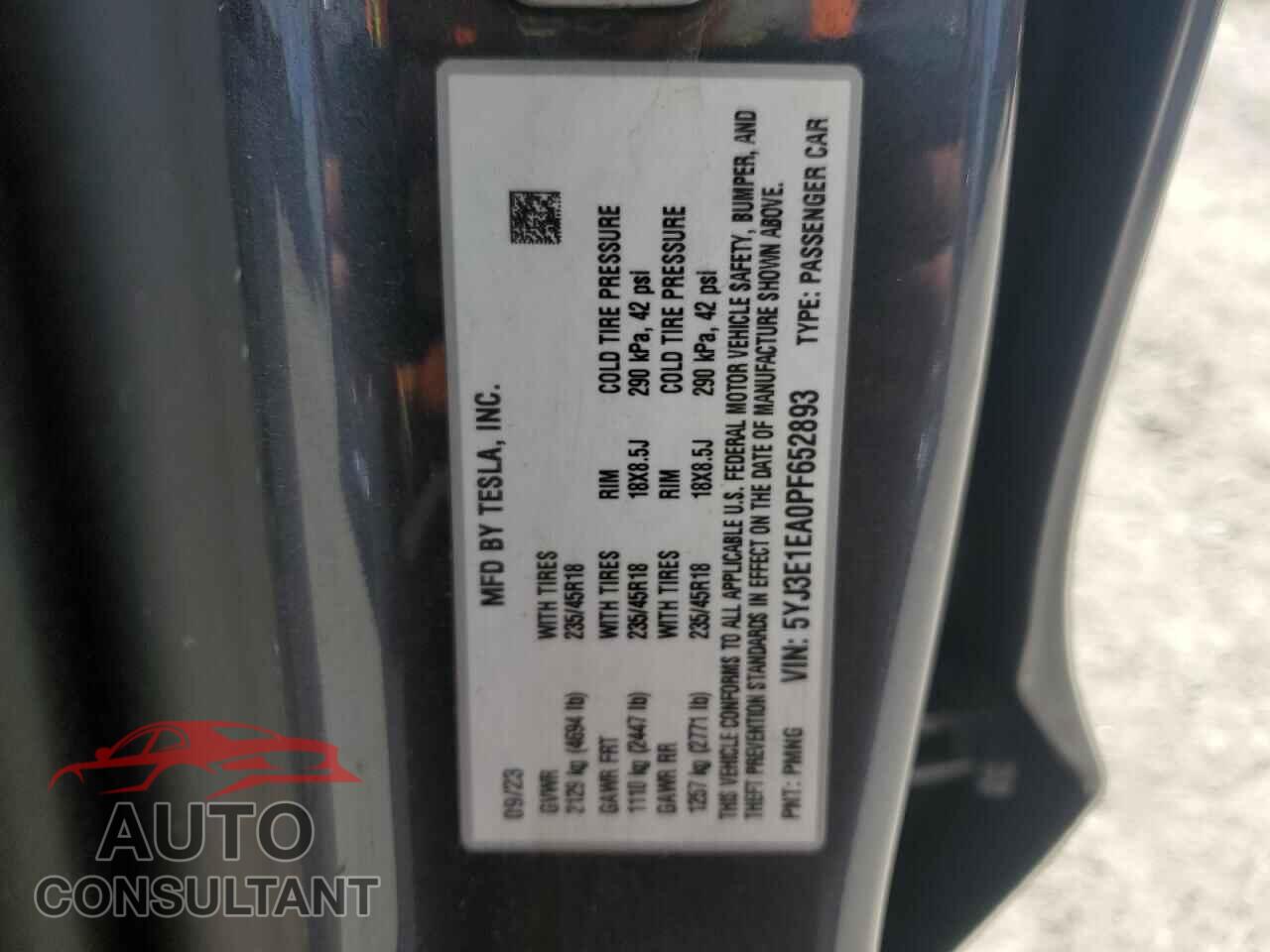 TESLA MODEL 3 2023 - 5YJ3E1EA0PF652893