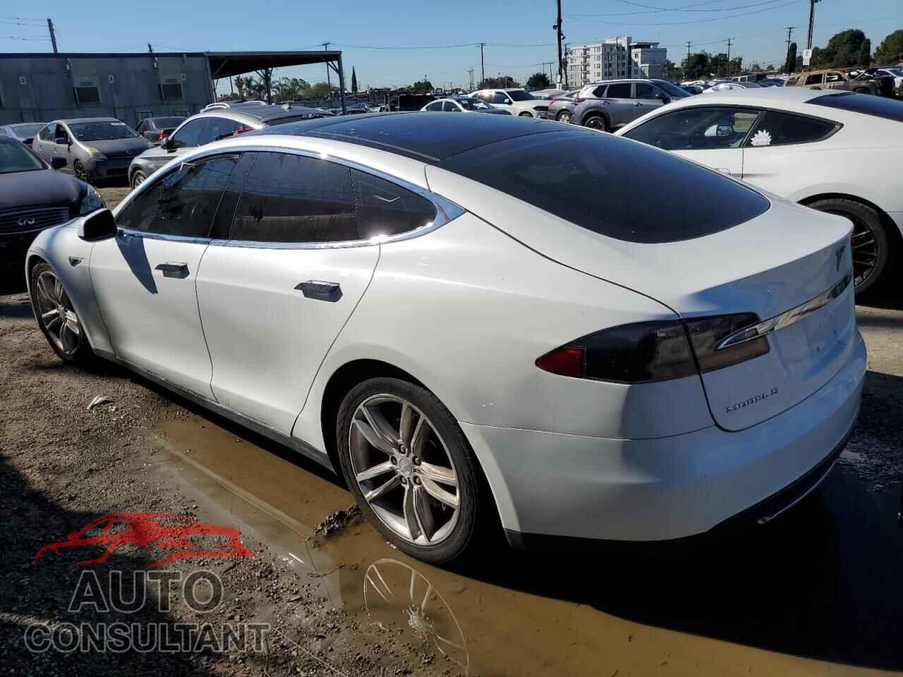 TESLA MODEL S 2013 - 5YJSA1AG2DFP06417