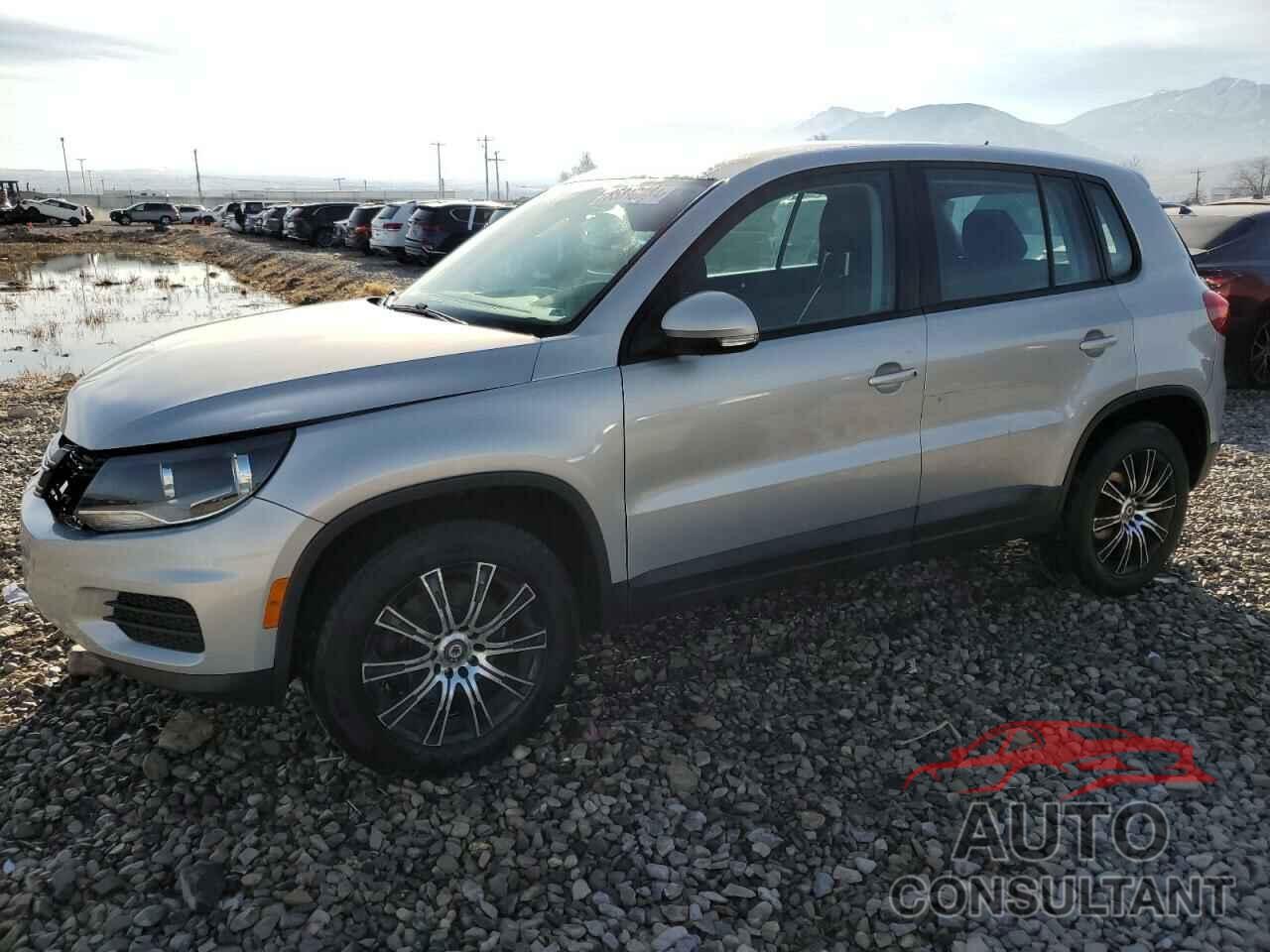 VOLKSWAGEN TIGUAN 2013 - WVGBV7AX5DW548623