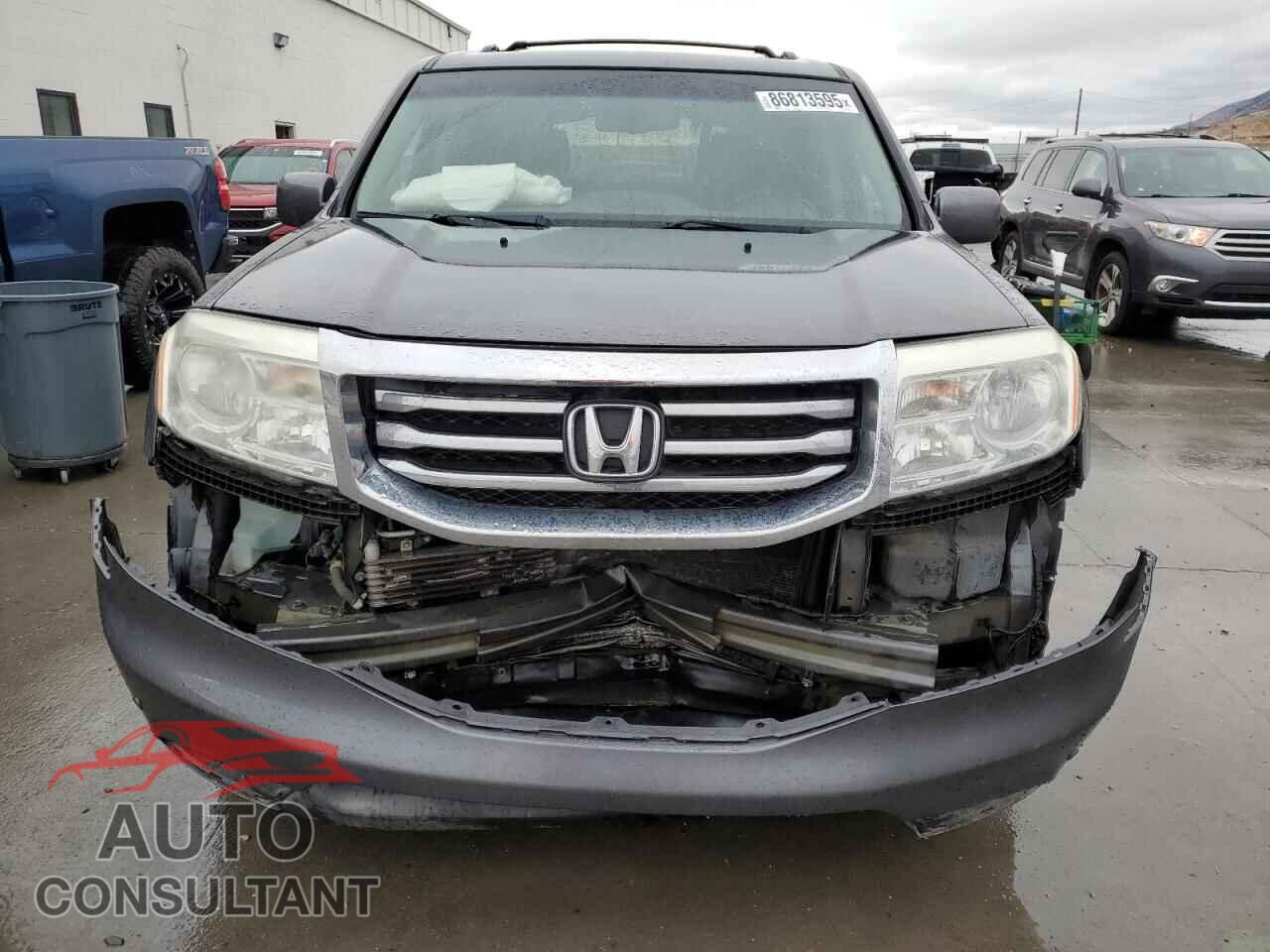 HONDA PILOT 2015 - 5FNYF4H93FB007143