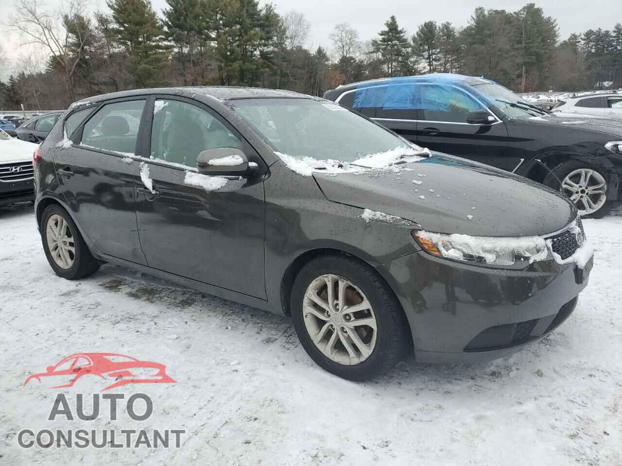 KIA FORTE 2011 - KNAFU5A20B5435471
