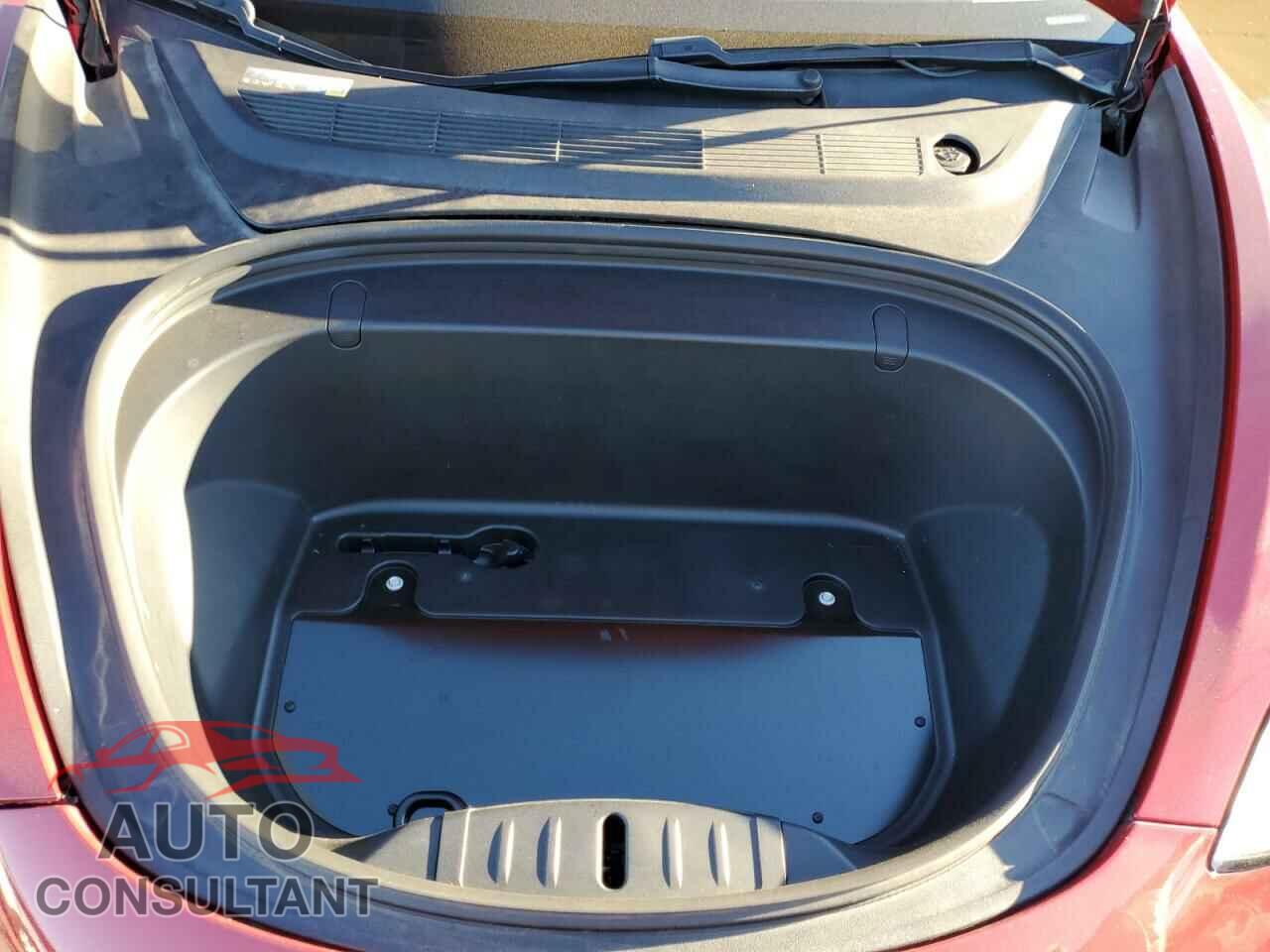 TESLA MODEL 3 2018 - 5YJ3E1EAXJF047285