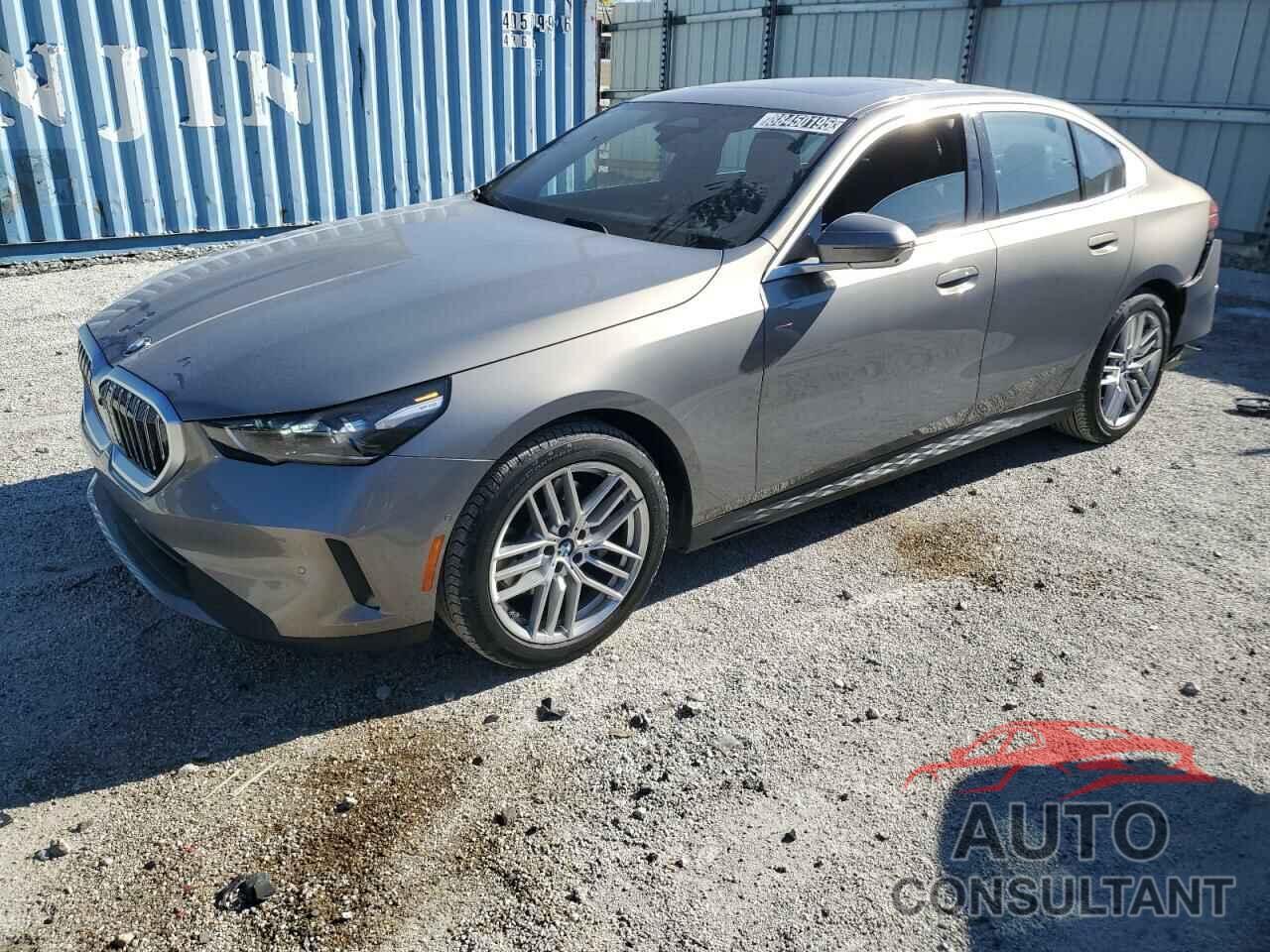 BMW 5 SERIES 2024 - WBA53FJ04RCS54236