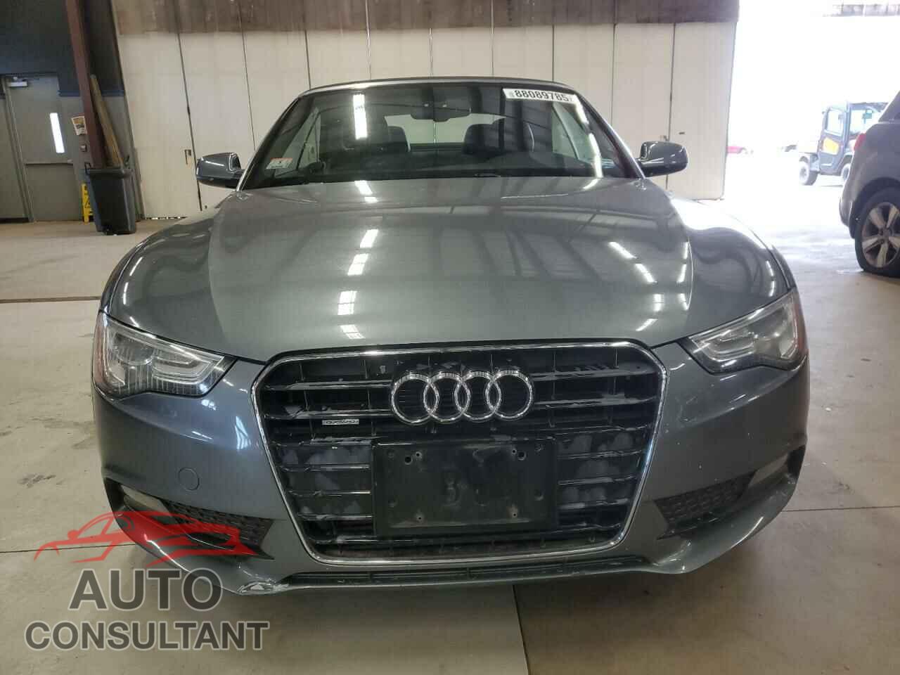 AUDI A5 2013 - WAULFAFH1DN000710