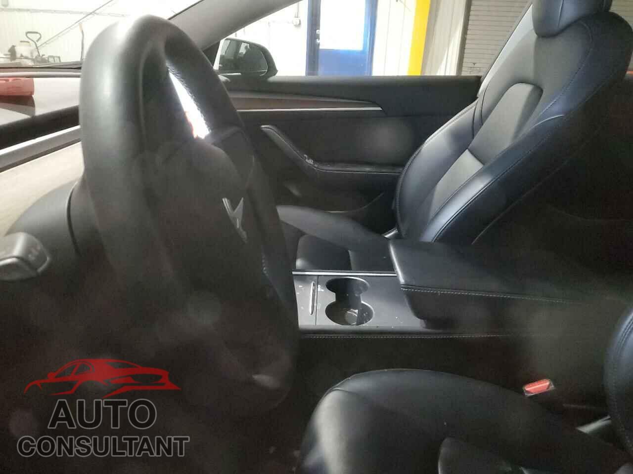 TESLA MODEL 3 2021 - 5YJ3E1EA1MF063654