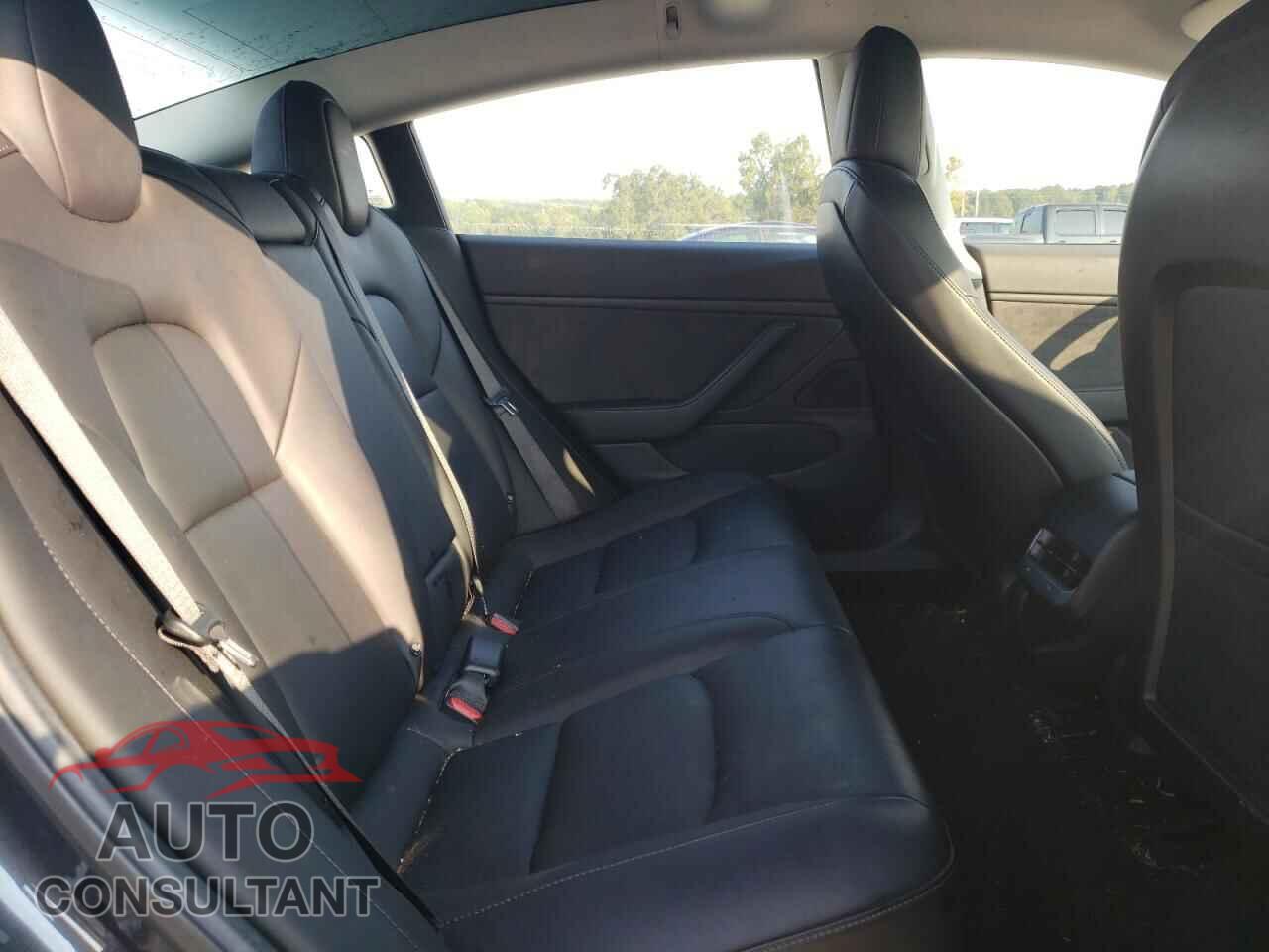 TESLA MODEL 3 2018 - 5YJ3E1EA8JF036916