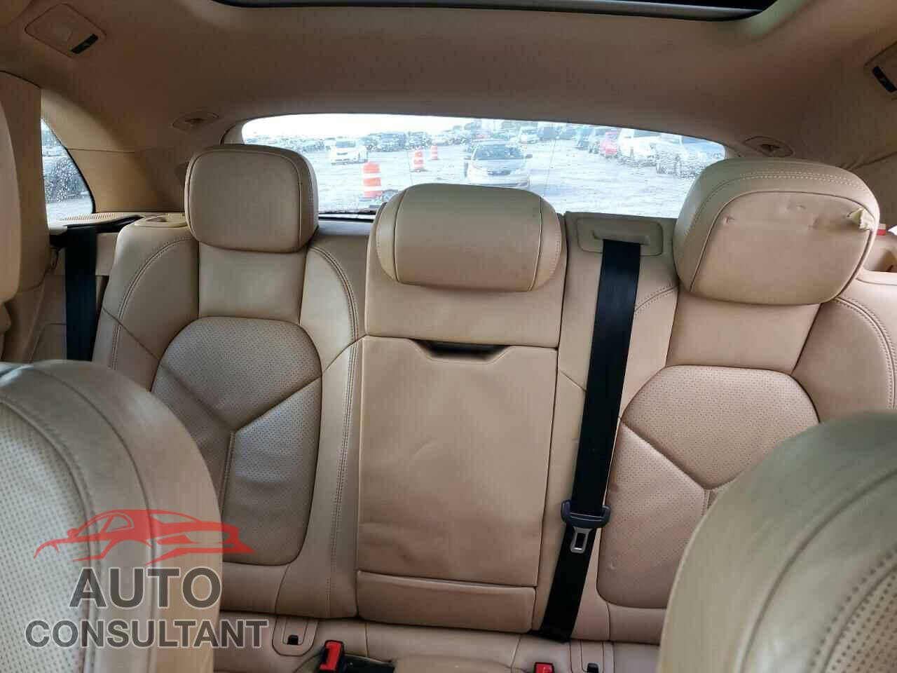 PORSCHE MACAN 2017 - WP1AA2A52HLB08409