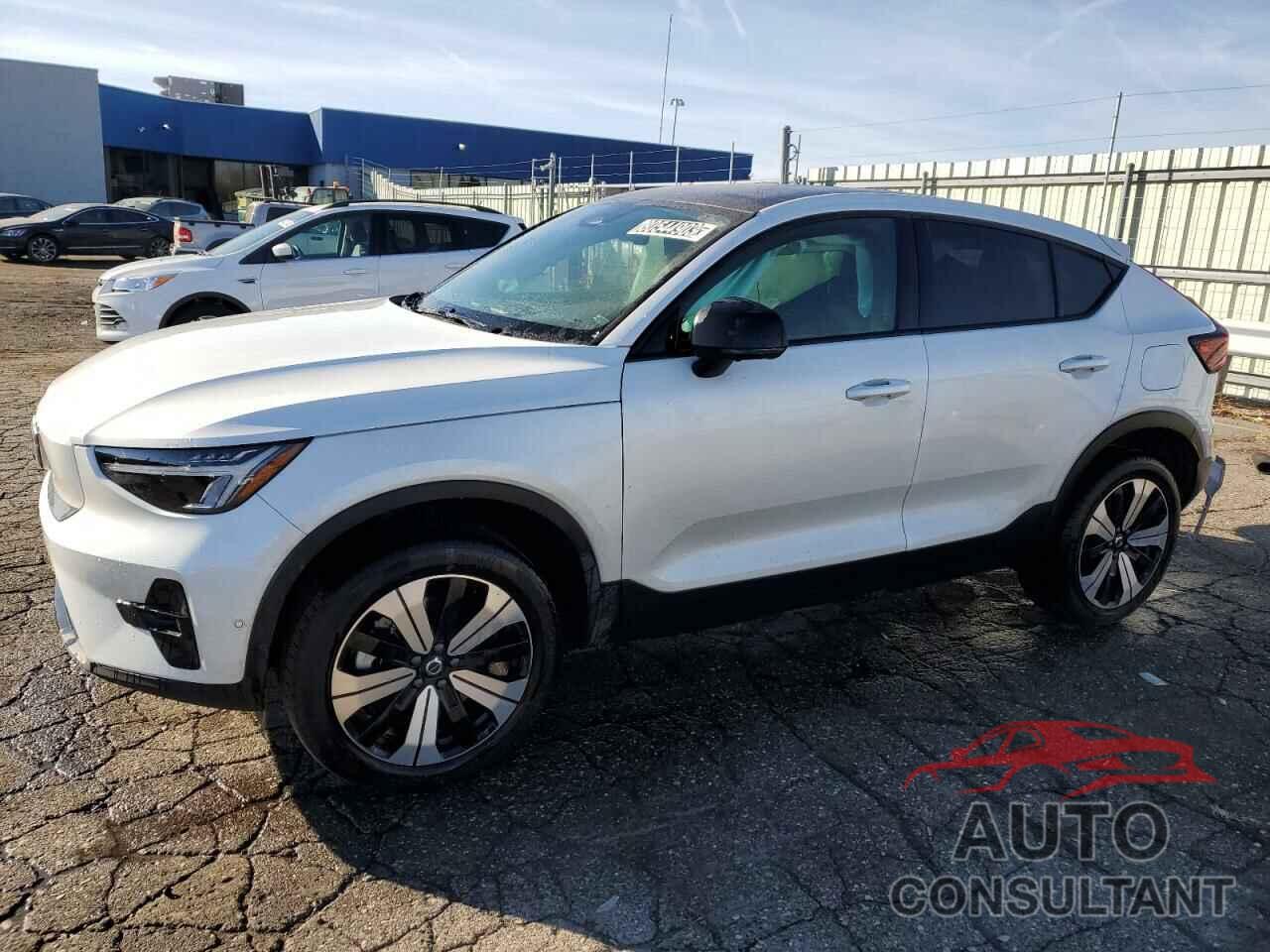 VOLVO C40 RECHAR 2023 - YV4ED3GL9P2065839