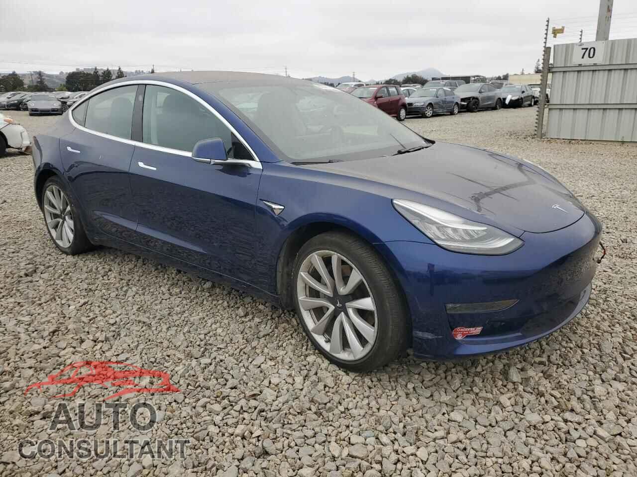 TESLA MODEL 3 2018 - 5YJ3E1EA8JF042800