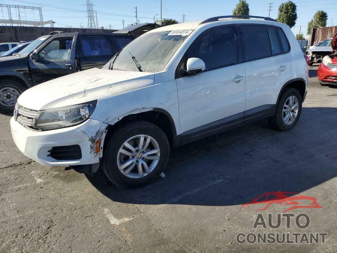 VOLKSWAGEN TIGUAN 2017 - WVGAV7AX5HK039706