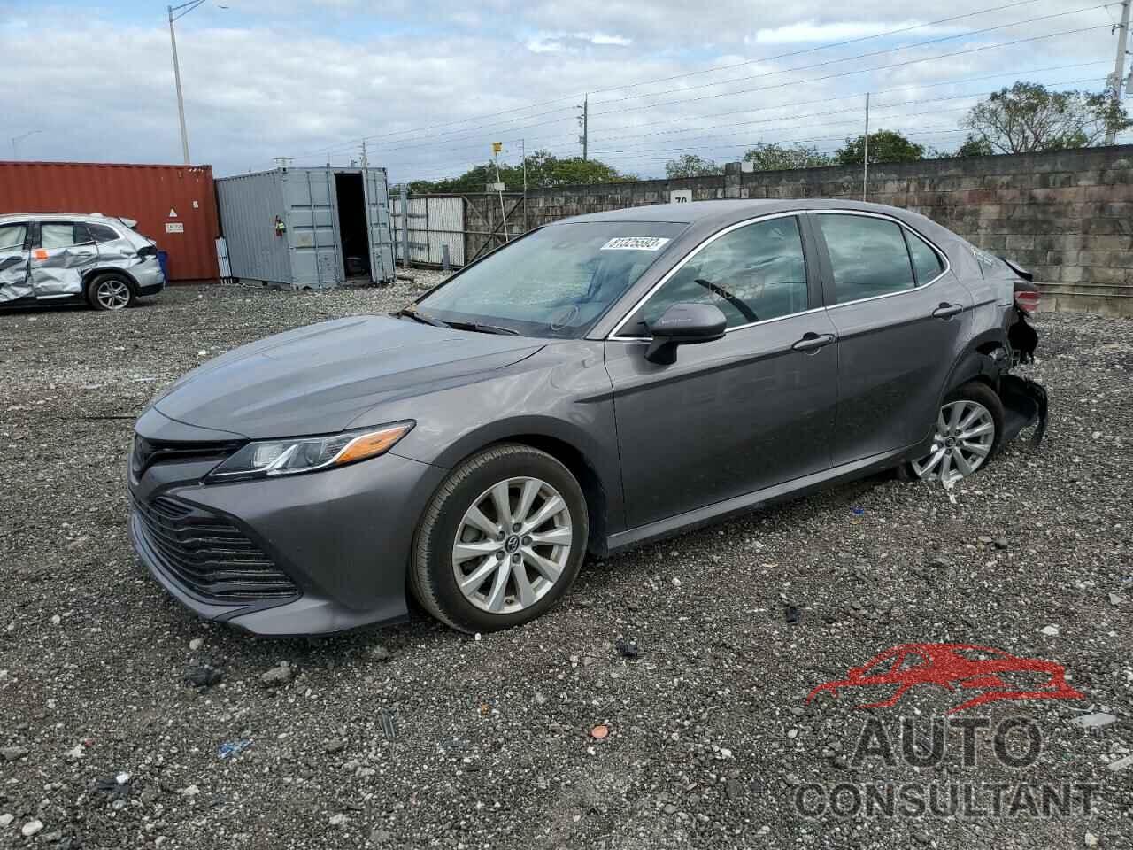 TOYOTA CAMRY 2018 - 4T1B11HK8JU556838