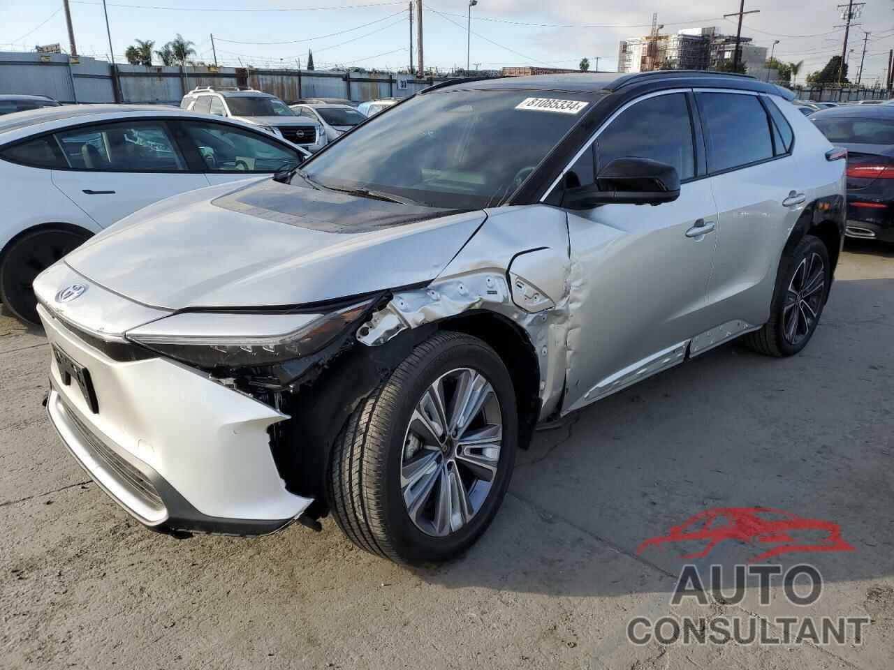 TOYOTA BZ4X XLE 2023 - JTMABACA7PA025037