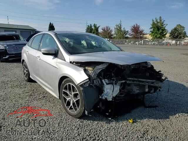 FORD FOCUS 2015 - 1FADP3F23FL300930