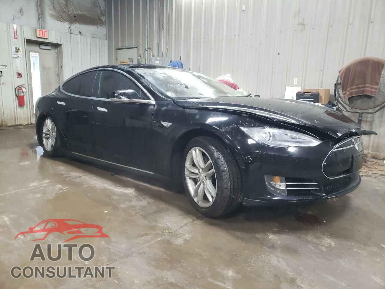 TESLA MODEL S 2013 - 5YJSA1AG6DFP04685