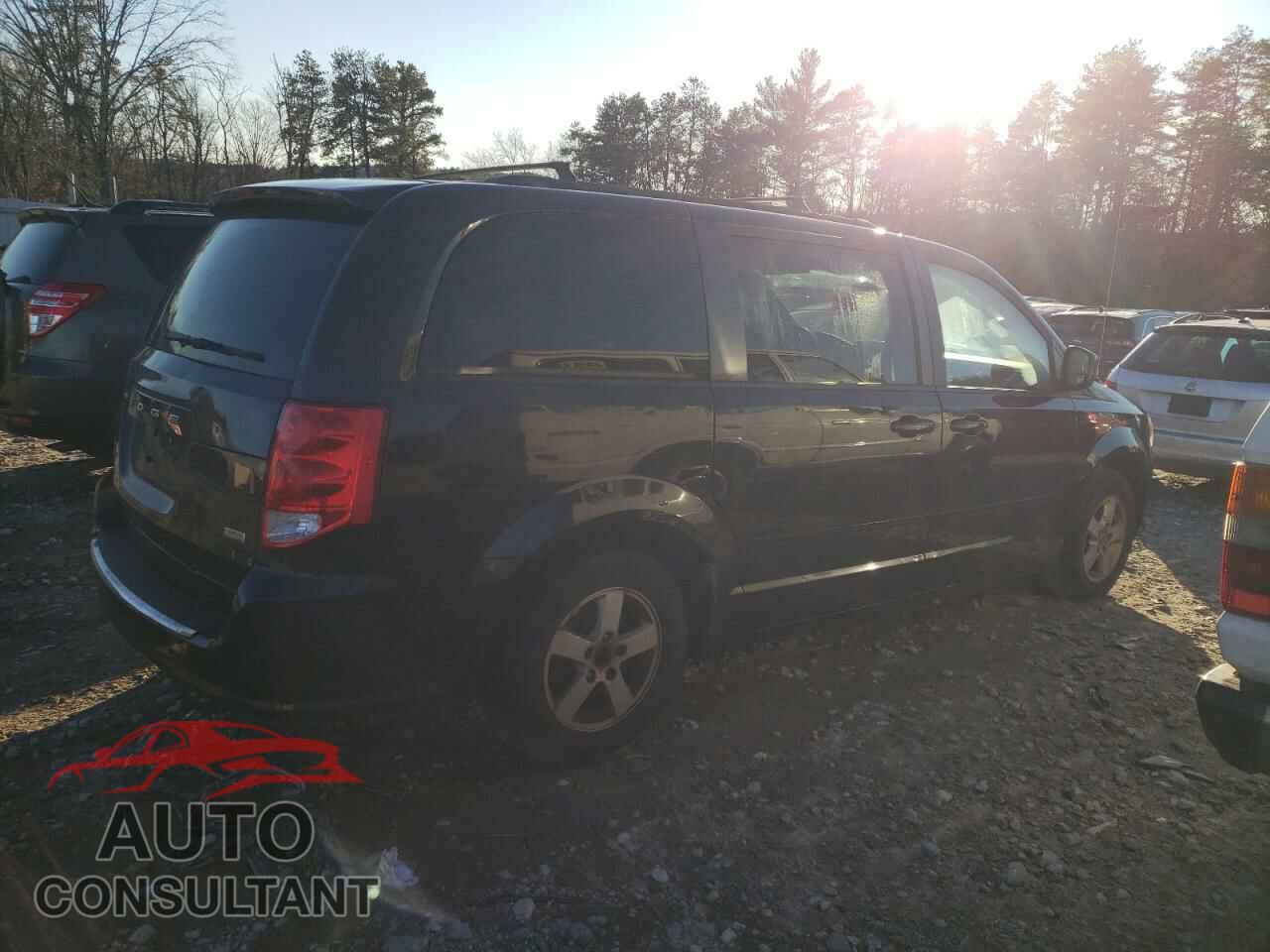 DODGE CARAVAN 2011 - 2D4RN3DG8BR637523