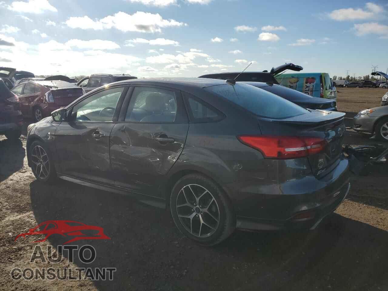 FORD FOCUS 2015 - 1FADP3F23FL334429