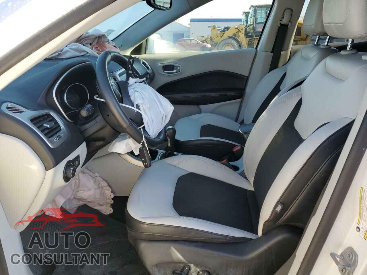 JEEP COMPASS 2017 - 3C4NJDBB1HT646767