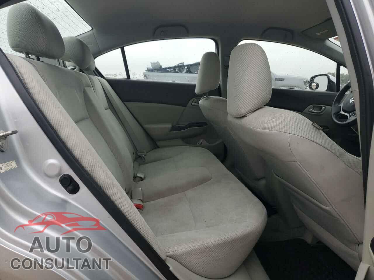HONDA CIVIC 2012 - 2HGFB2F52CH589962