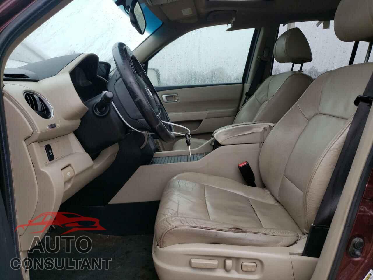 HONDA PILOT 2013 - 5FNYF3H52DB018929