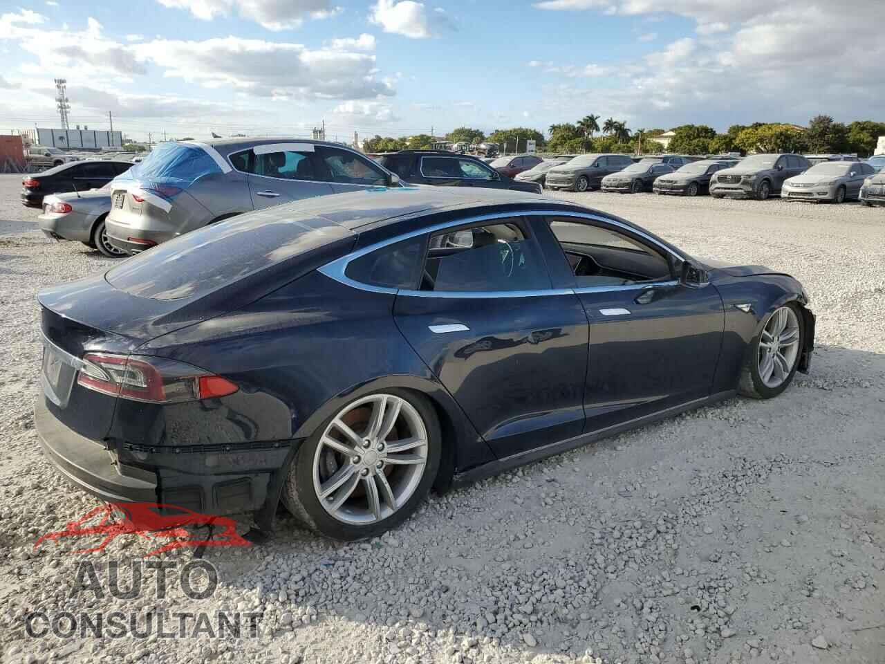 TESLA MODEL S 2013 - 5YJSA1CG4DFP03919