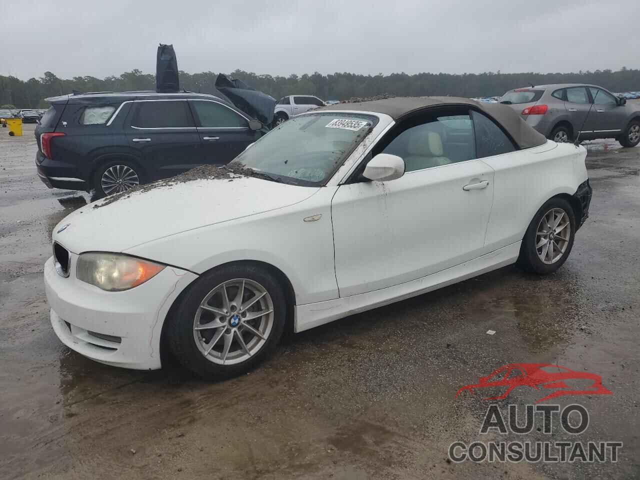 BMW 1 SERIES 2011 - WBAUL7C58BVM81174