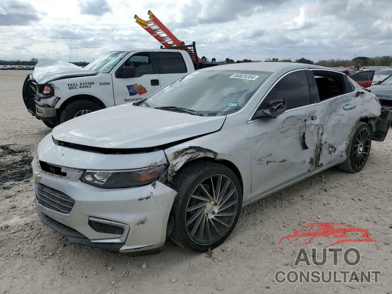 CHEVROLET MALIBU 2018 - 1G1ZB5ST8JF273443