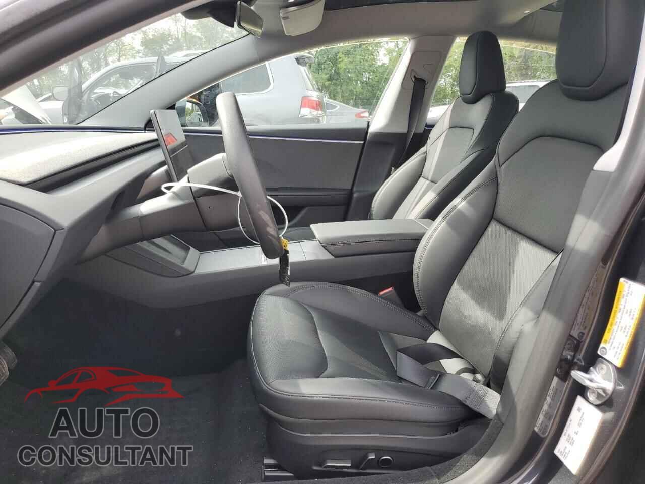 TESLA MODEL 3 2025 - 5YJ3E1EA9SF907307