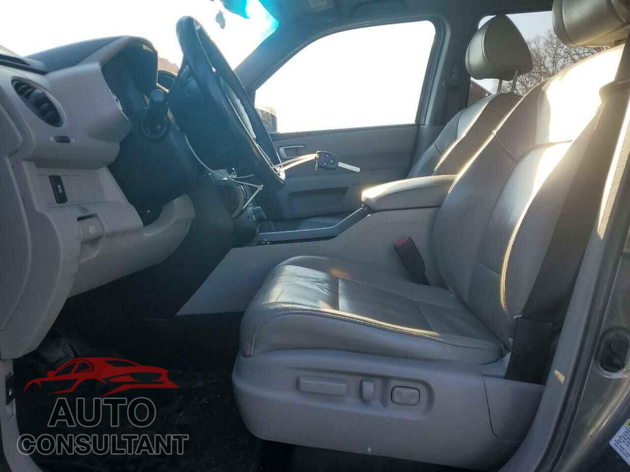 HONDA PILOT 2013 - 5FNYF4H65DB076189