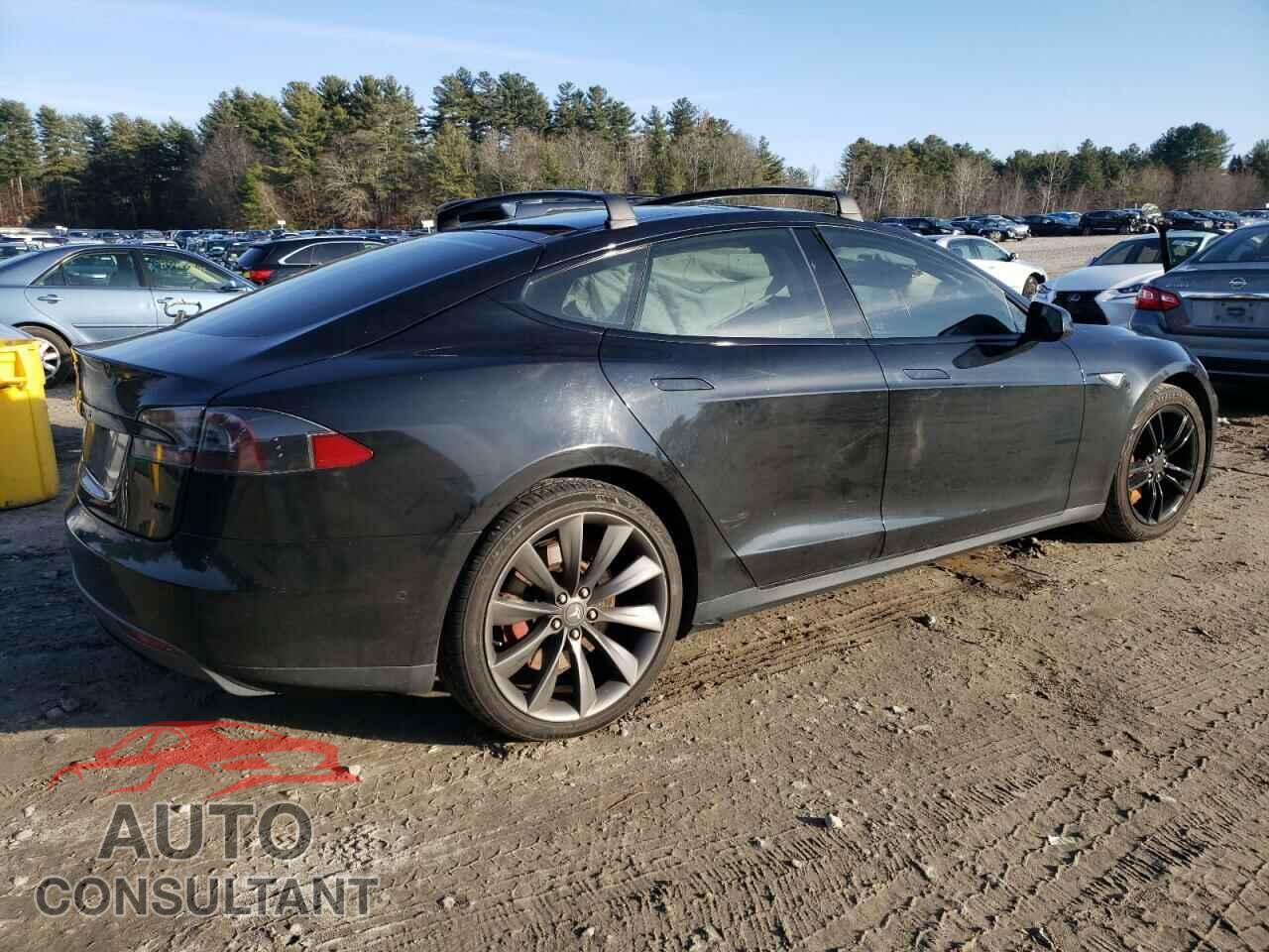TESLA MODEL S 2015 - 5YJSA1S22FF087906