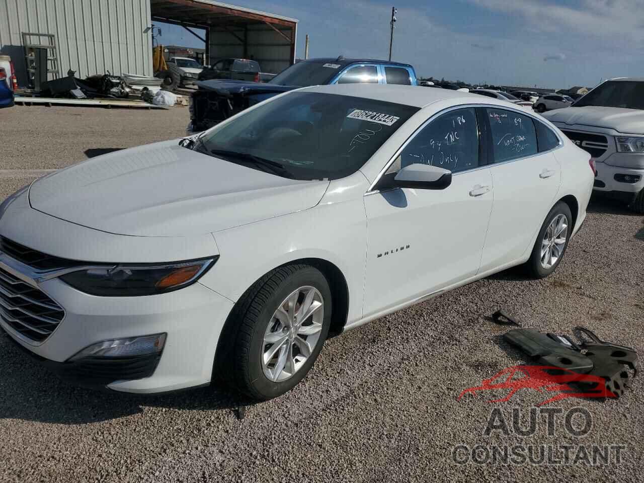 CHEVROLET MALIBU 2022 - 1G1ZD5ST1NF131970