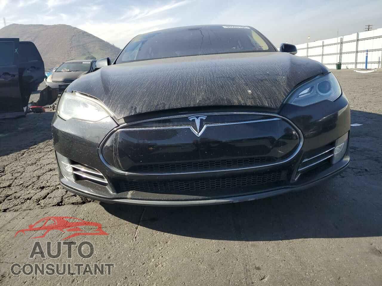 TESLA MODEL S 2013 - 5YJSA1DN9DFP05548