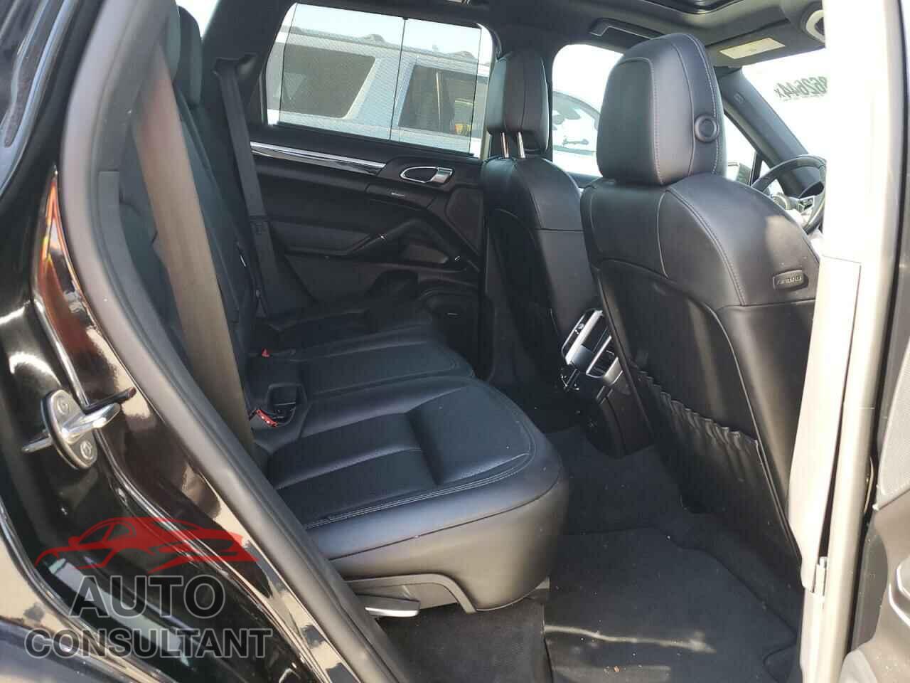PORSCHE CAYENNE 2016 - WP1AA2A20GLA02125