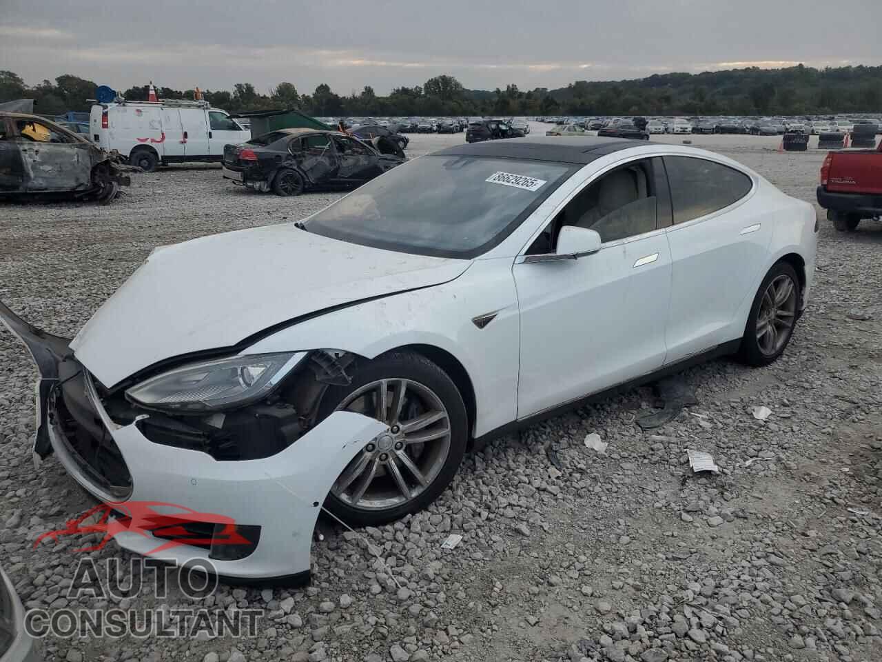 TESLA MODEL S 2015 - 5YJSA1S26FF090775