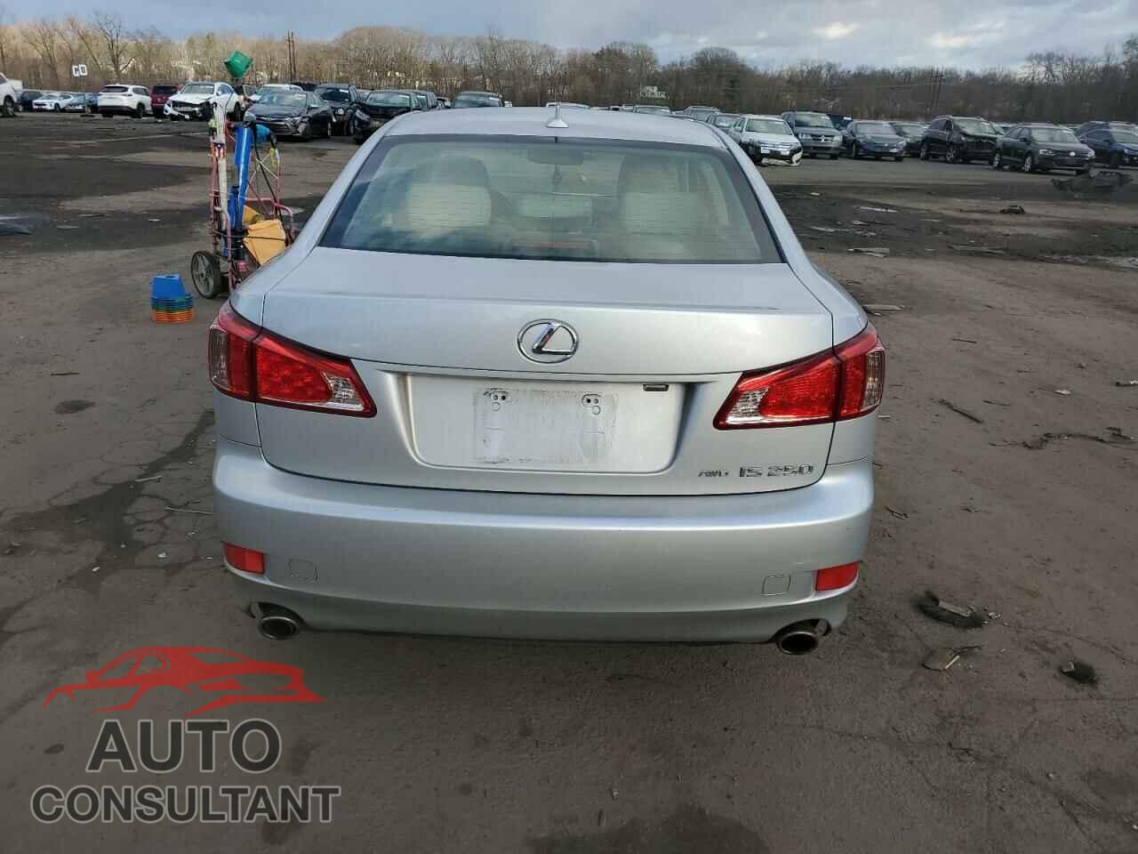 LEXUS IS 2012 - JTHCF5C20C5058301