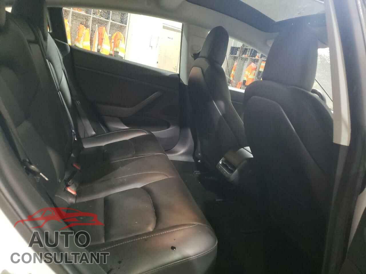 TESLA MODEL 3 2019 - 5YJ3E1EA3KF397147