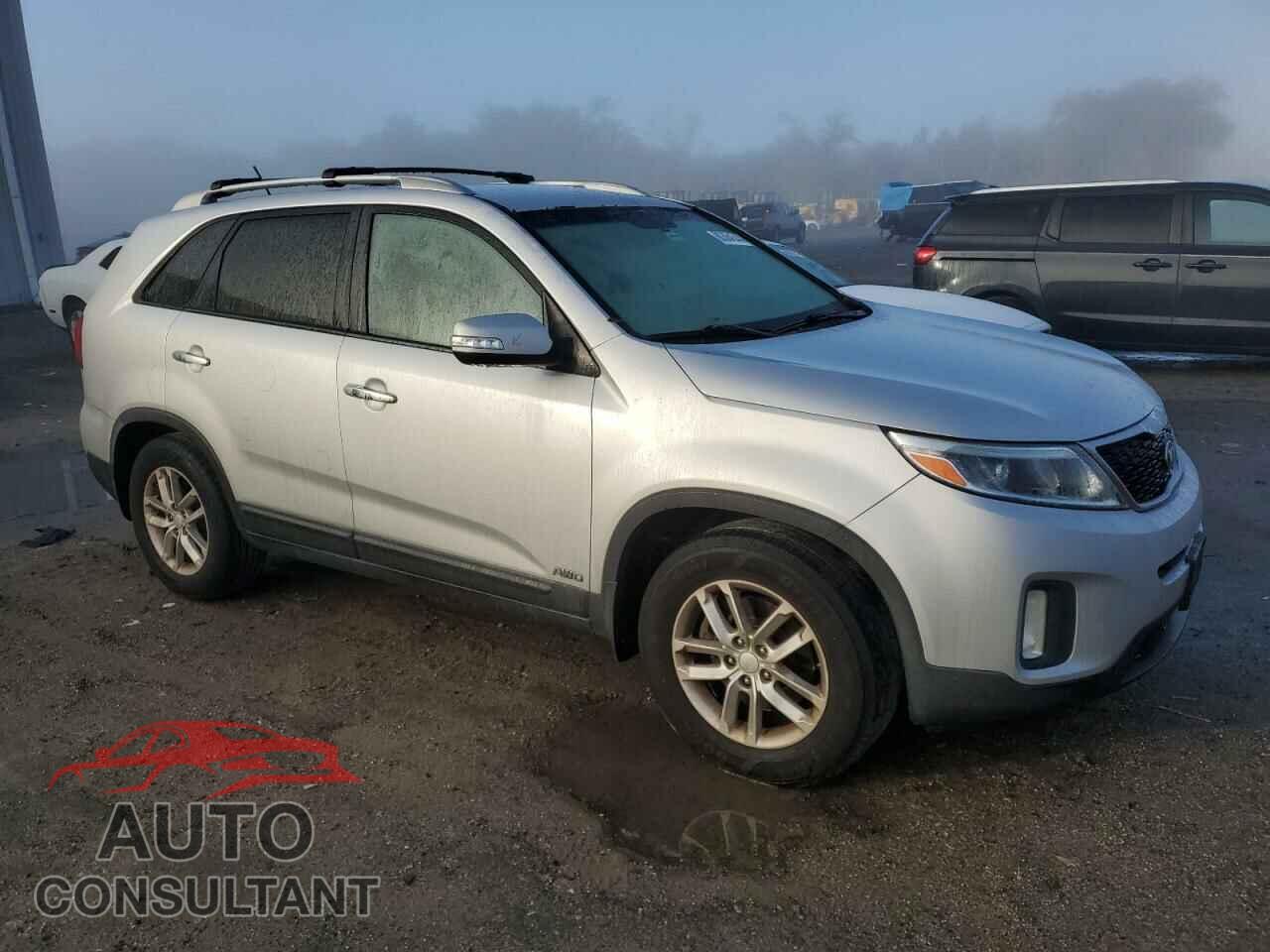 KIA SORENTO 2015 - 5XYKTCA61FG605085