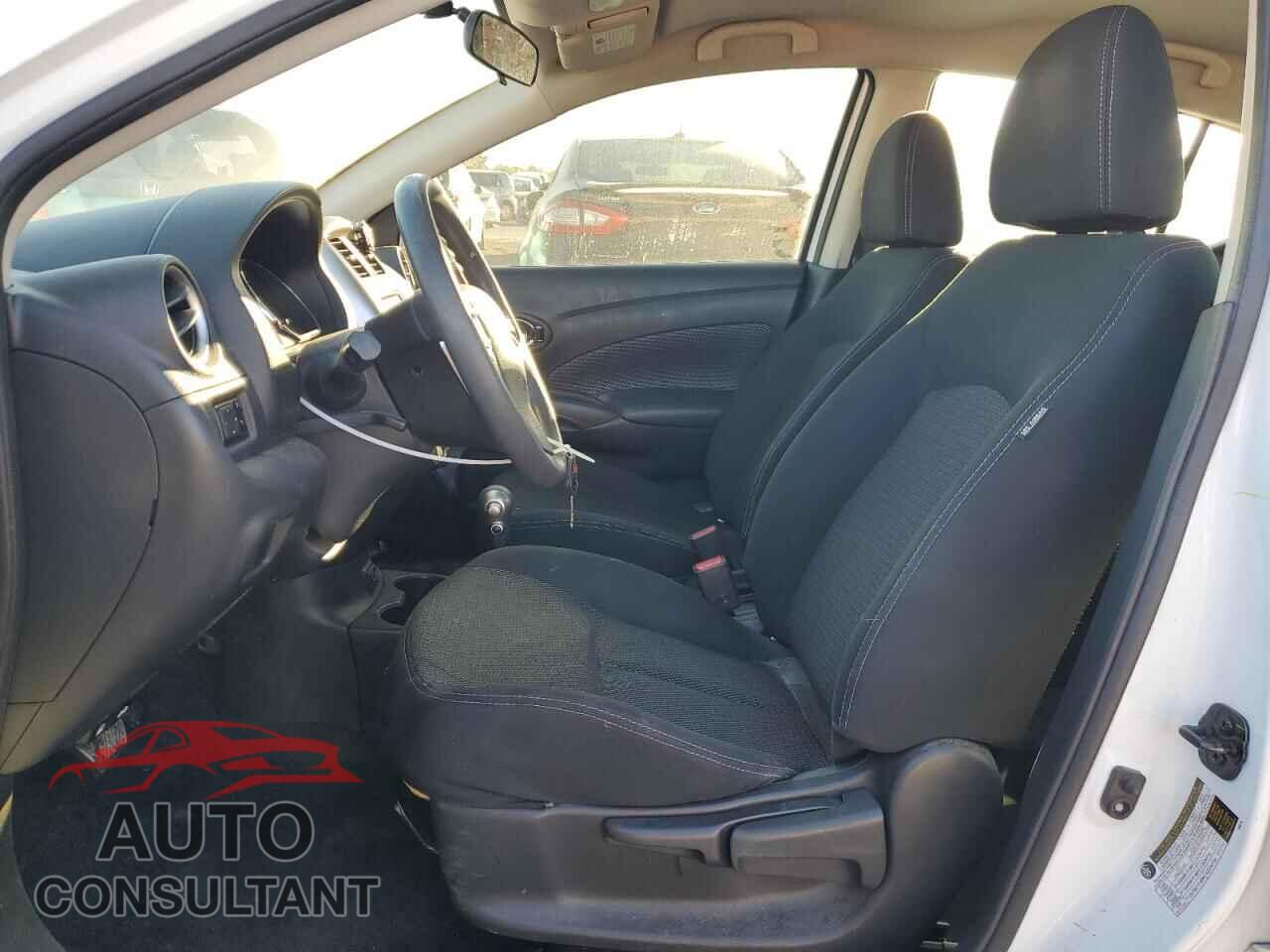 NISSAN VERSA 2019 - 3N1CN7AP3KL827714