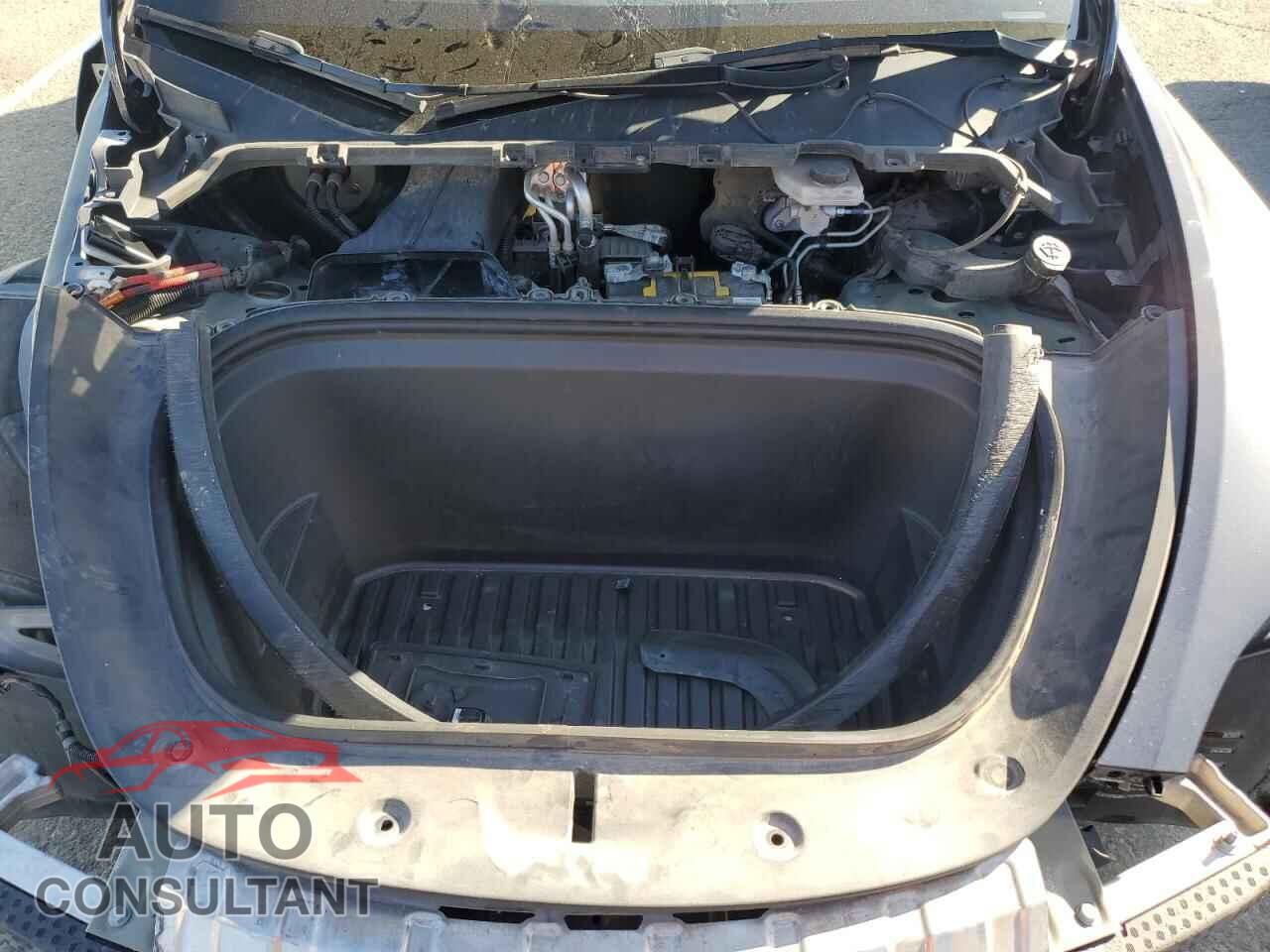 TESLA MODEL Y 2022 - 7SAYGDEF6NF349257