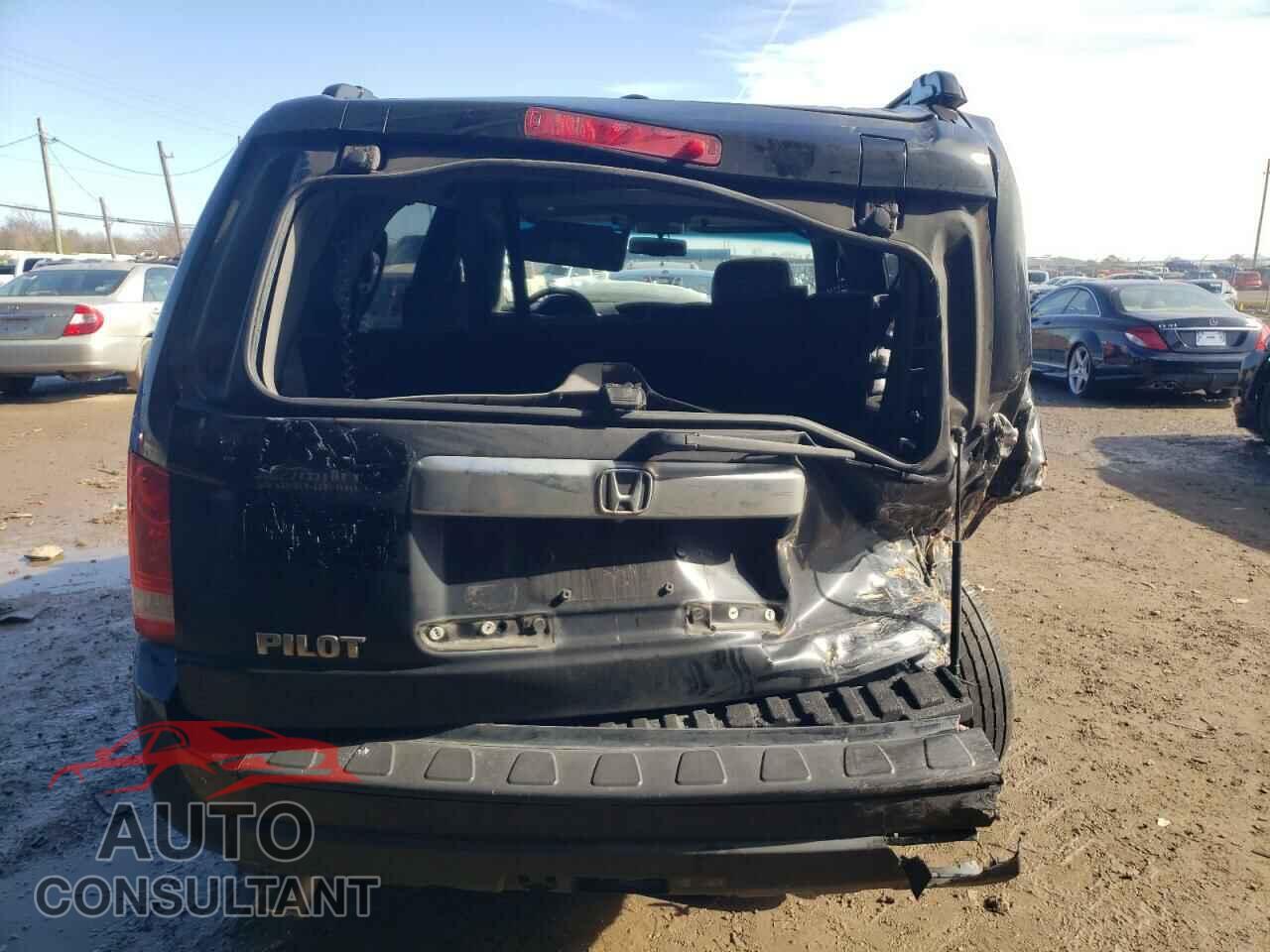 HONDA PILOT 2011 - 5FNYF3H5XBB017444