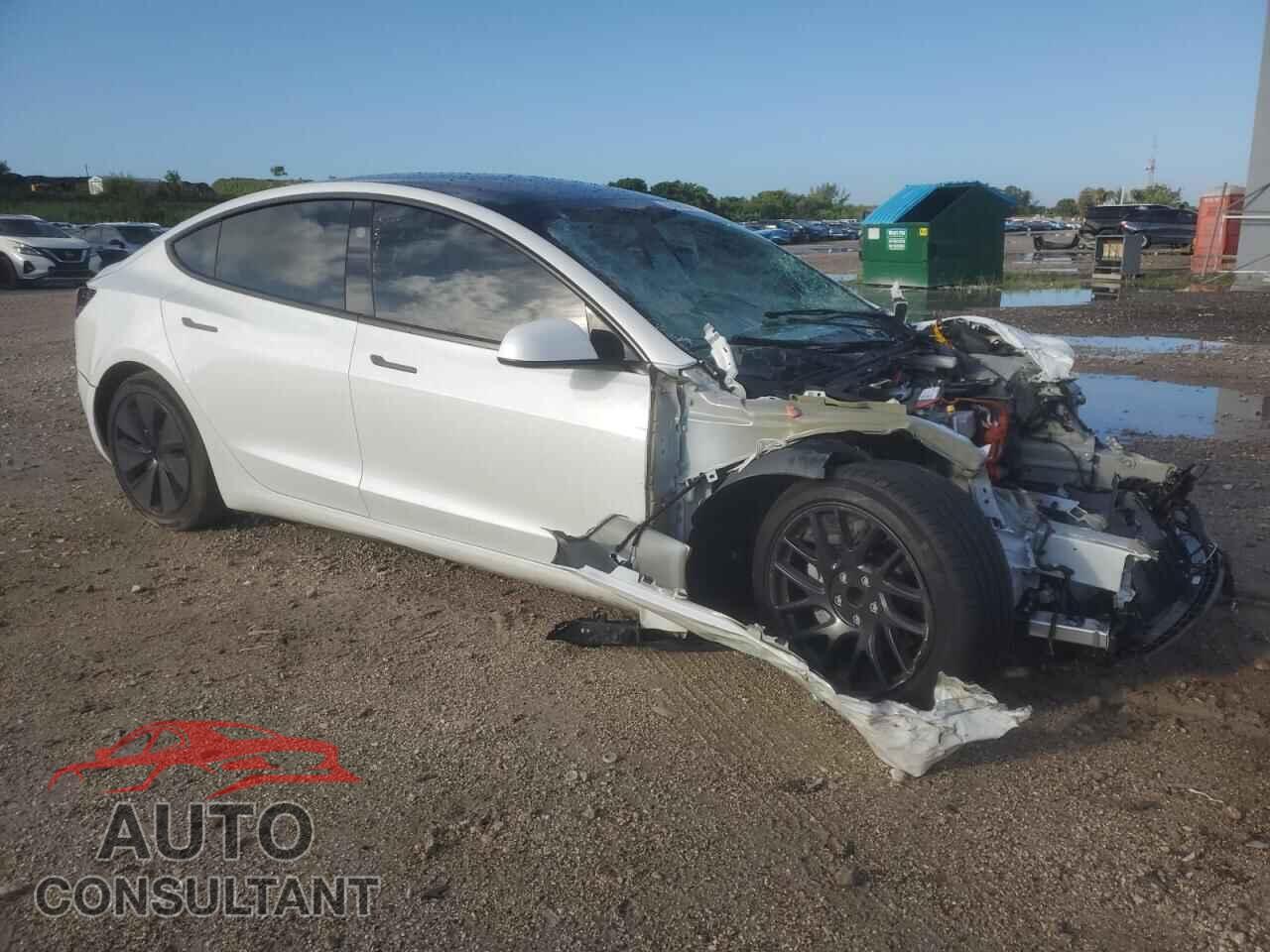 TESLA MODEL 3 2024 - 5YJ3E1EA7RF858425