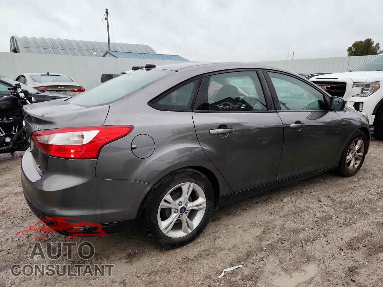 FORD FOCUS 2013 - 1FADP3F22DL334323