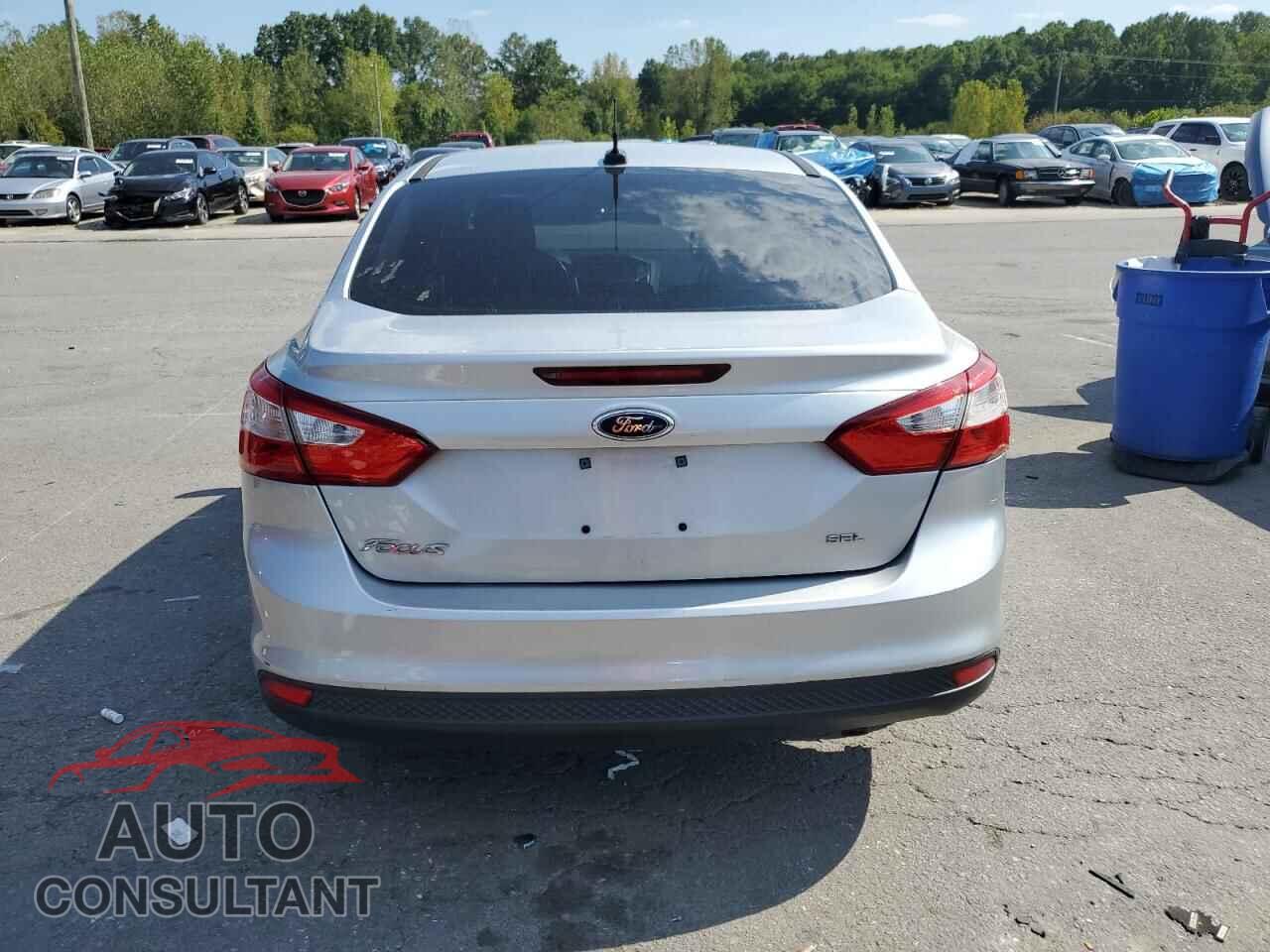 FORD FOCUS 2012 - 1FAHP3H23CL331038
