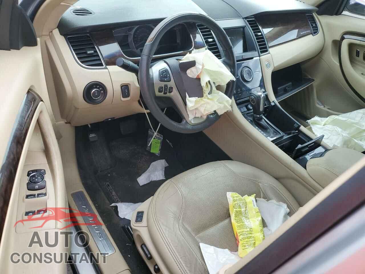 FORD TAURUS 2018 - 1FAHP2F89JG130283