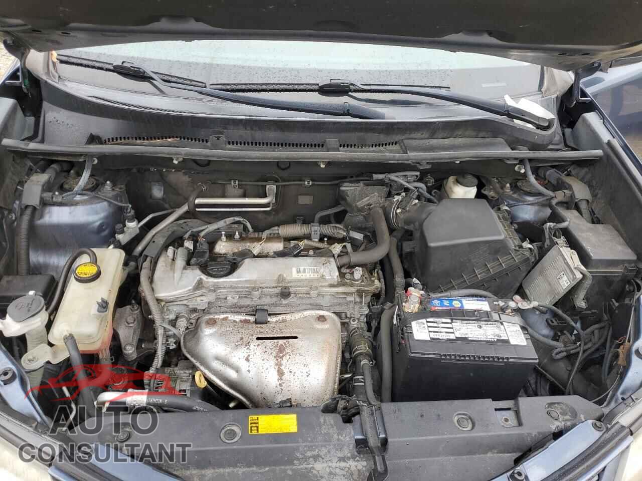 TOYOTA RAV4 2013 - 2T3BFREV8DW069150
