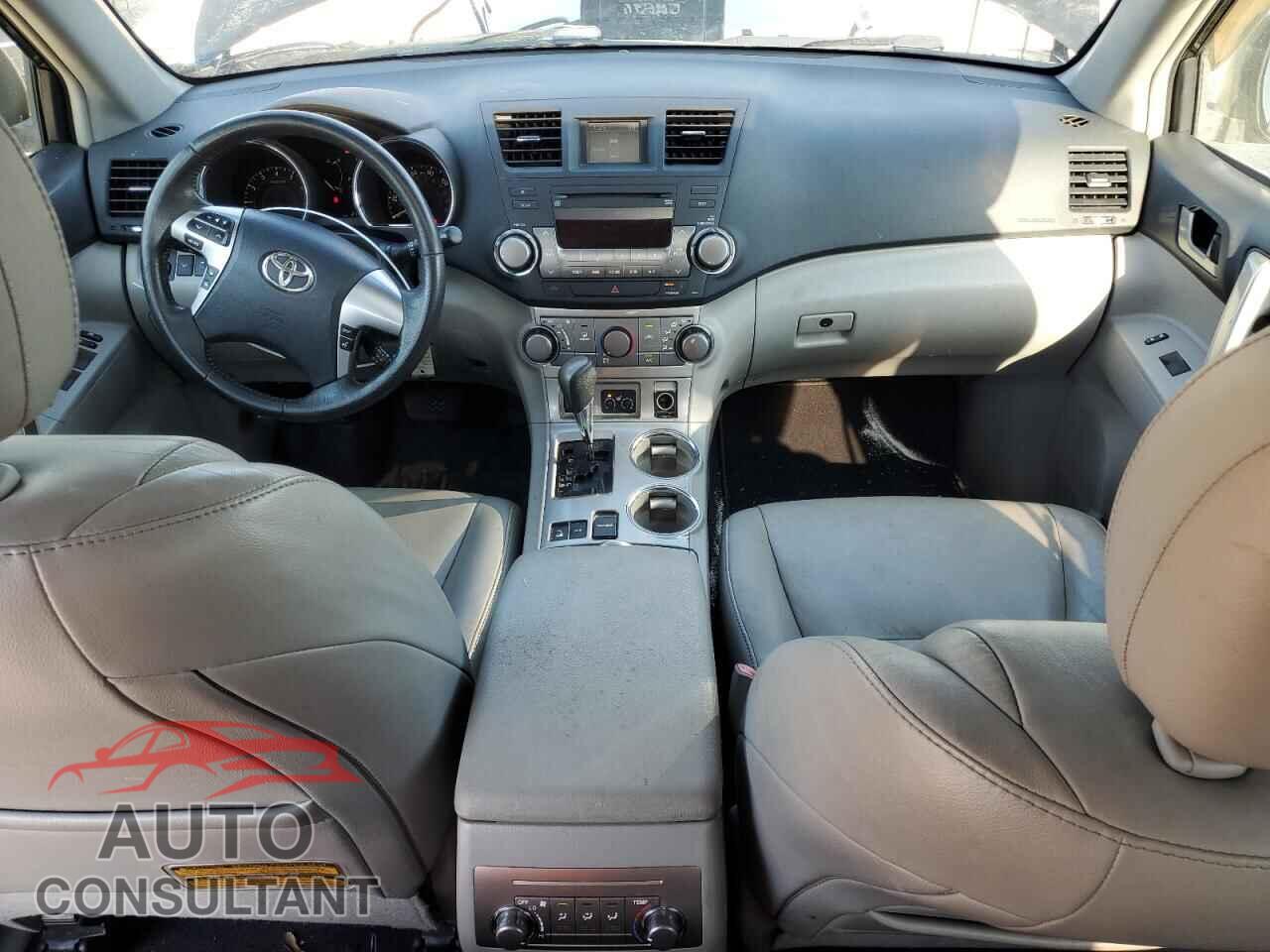 TOYOTA HIGHLANDER 2012 - 5TDBK3EH4CS145790