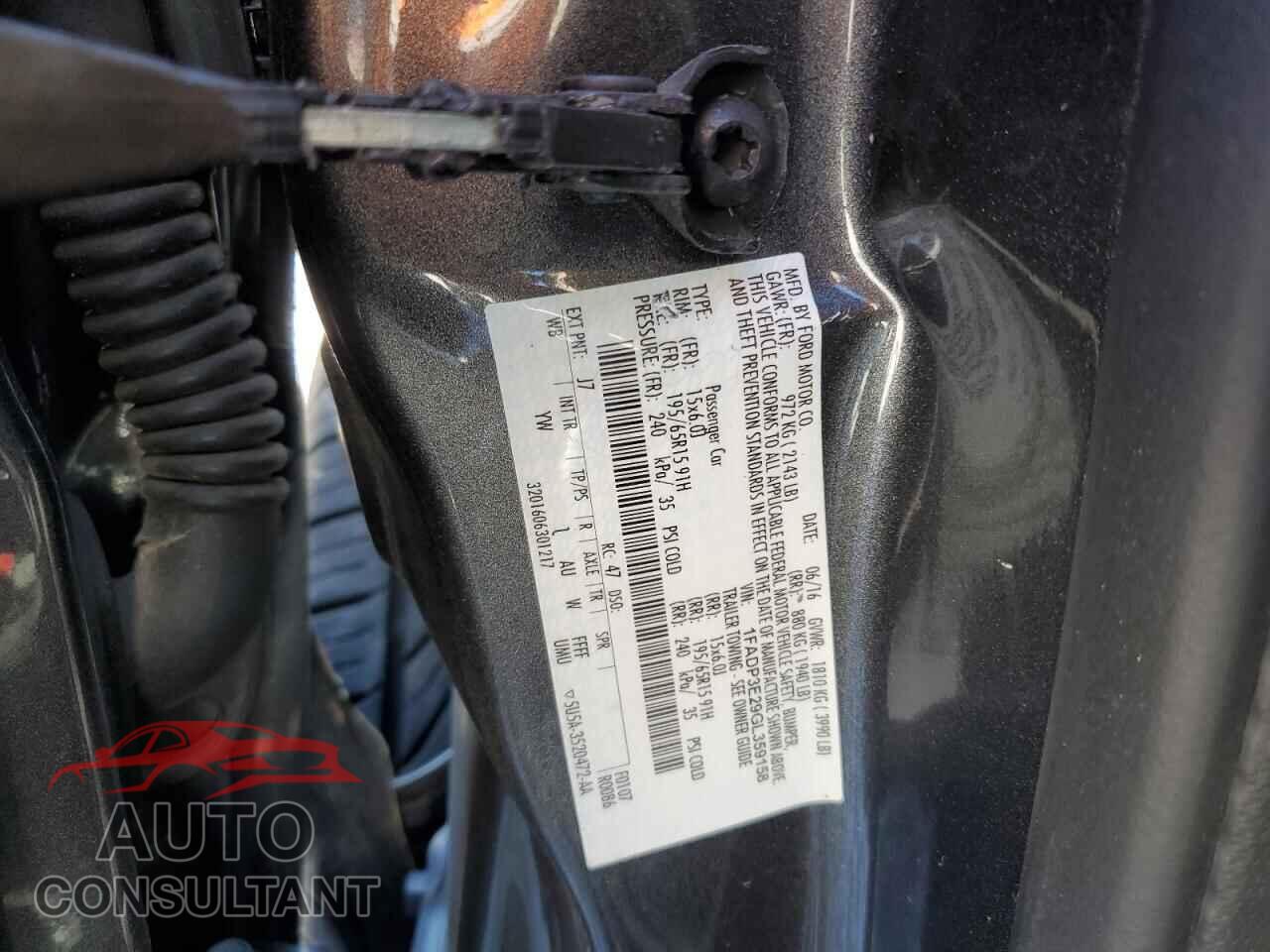 FORD FOCUS 2016 - 1FADP3E29GL359158