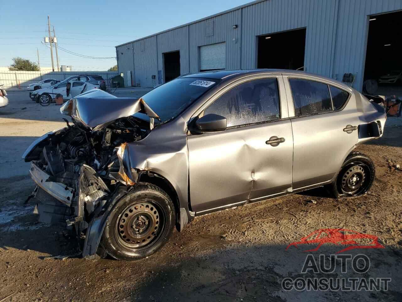 NISSAN VERSA 2017 - 3N1CN7AP6HL807563