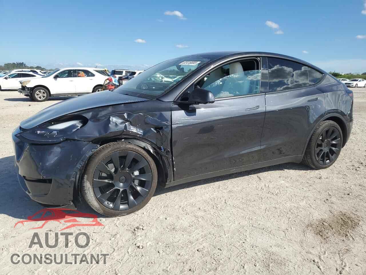 TESLA MODEL Y 2024 - 7SAYGDED1RF047167
