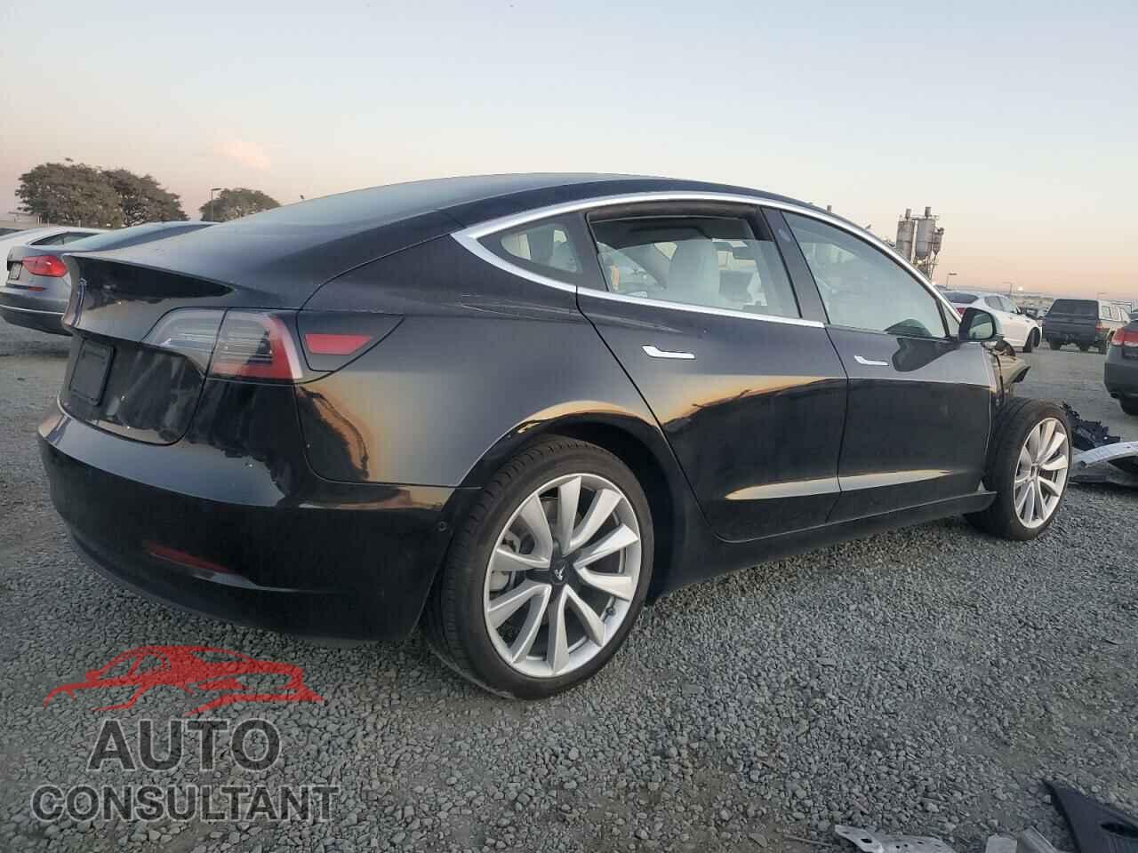 TESLA MODEL 3 2019 - 5YJ3E1EA2KF327736