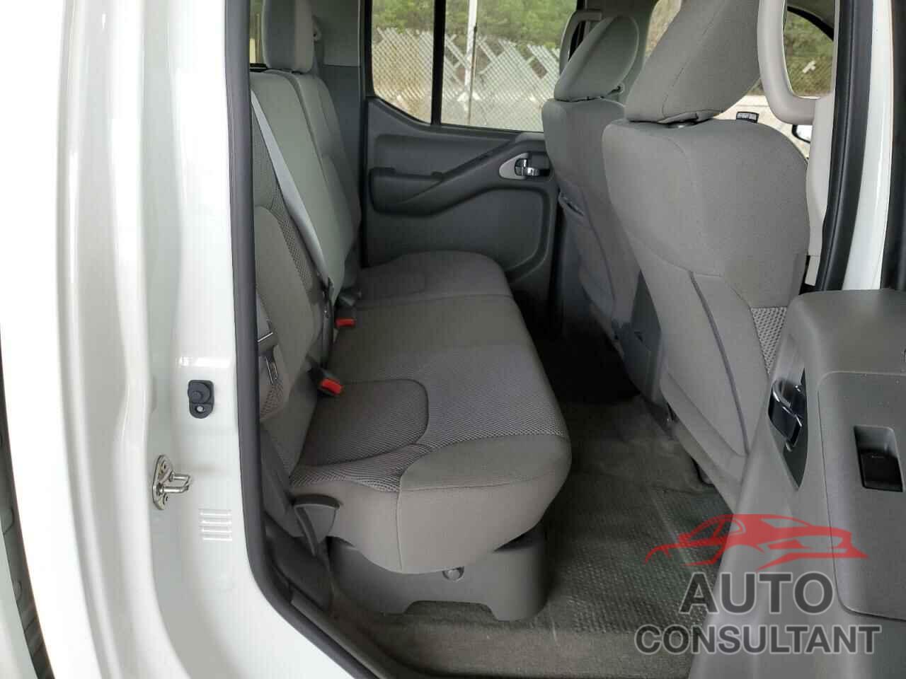 NISSAN FRONTIER 2018 - 1N6DD0ER3JN757263